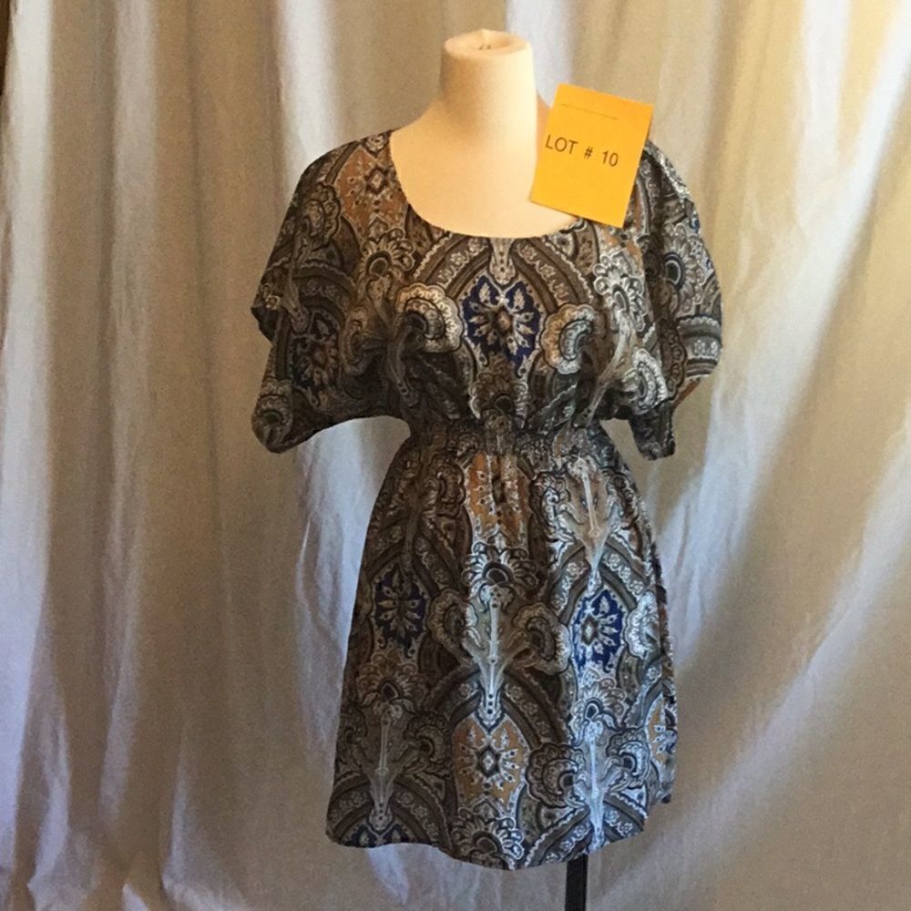 Multi color Paisley print lightweight dress ismall